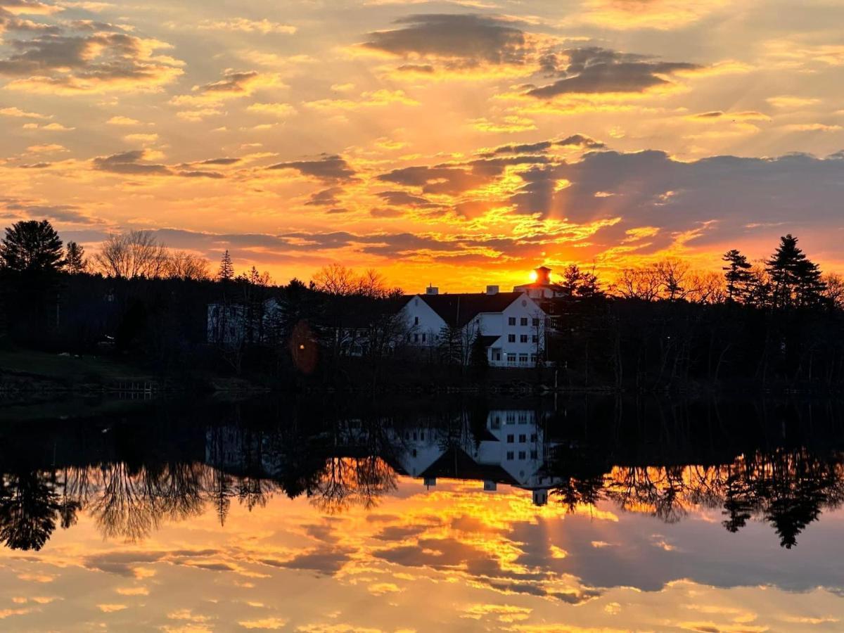 Welcome To The Lake Northwood Екстериор снимка